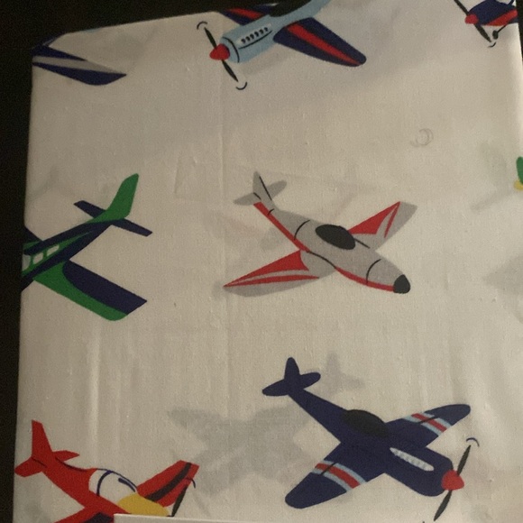 Pottery Barn Kids ZANE AIRPLANES
ORGANIC STANDARD
PILLOWCASE NWT - Picture 2 of 4